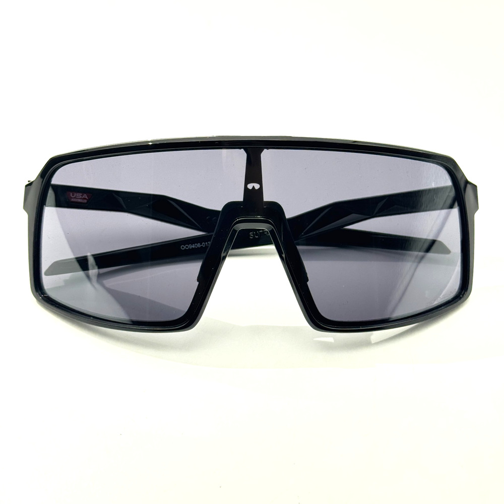 Oakley Sunglasses SUTRO OO9406-0137 Polished Black Frame PRIZM Black Lens NEW